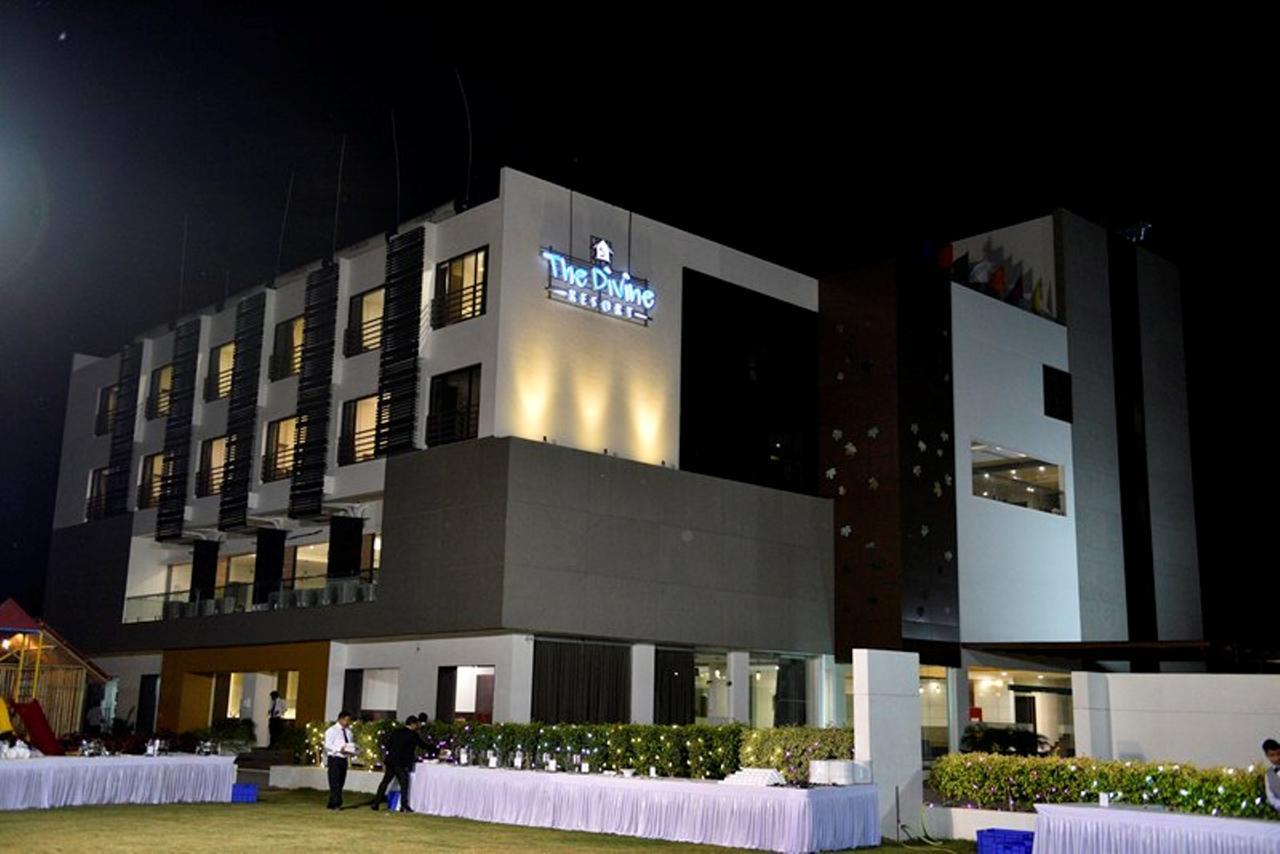 Pride Divine Resort Somnāth Exterior foto